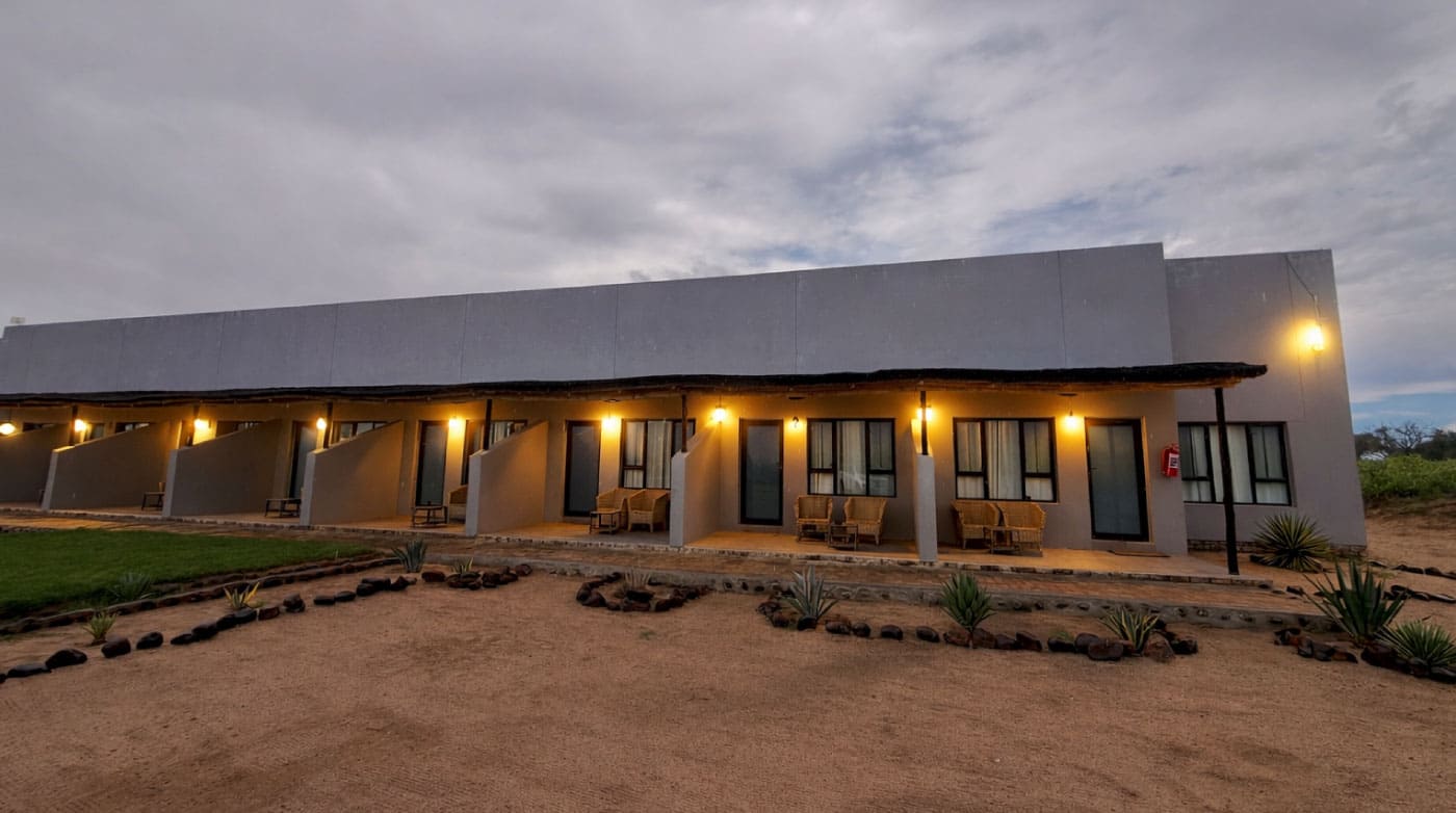 Lodge-Accommodation-Mobile-Slide-1